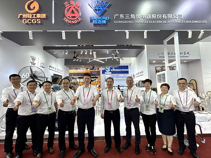 爱游戏体育app官网登录入口-爱游戏(中国)
钻石牌发力双循环，六十年老字号全勤广交会